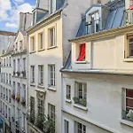 Joli studio grand et calme, Marais