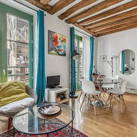 Appartamento Joli Grand Et Calme, Marais